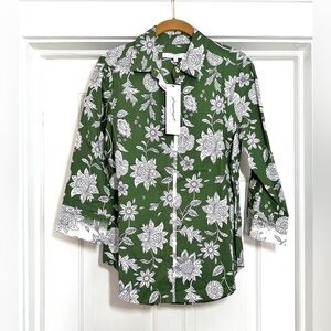 Foxcroft cotton poplin shirt green white floral button front size 6 shaped
